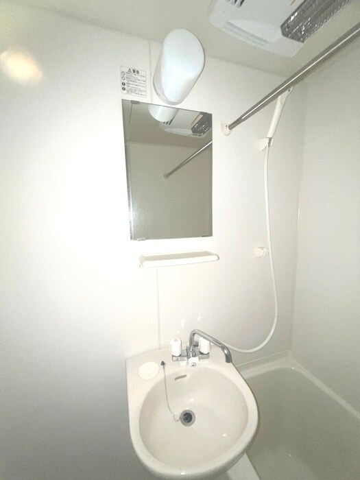 アザレ読売ランドＡ棟の物件内観写真