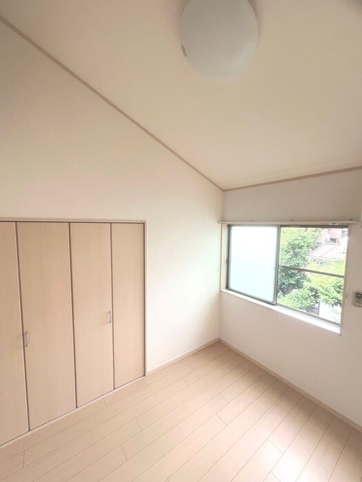 アザレ読売ランドＡ棟の物件内観写真