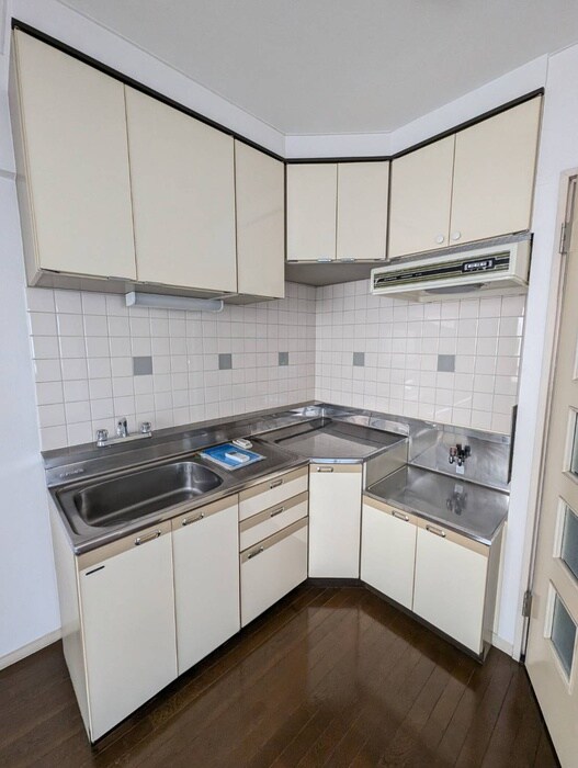 カ－サ　エステレ－ヤの物件内観写真