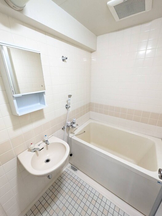 カ－サ　エステレ－ヤの物件内観写真