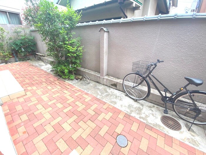 目白クイーンズコートの物件外観写真