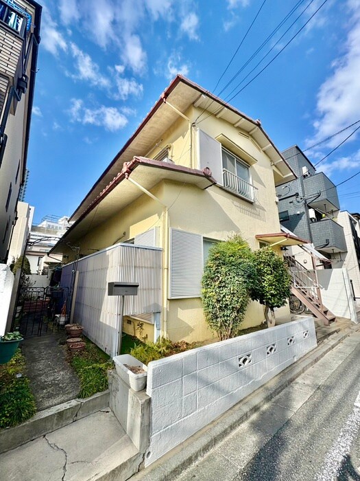 メイハウスの物件外観写真