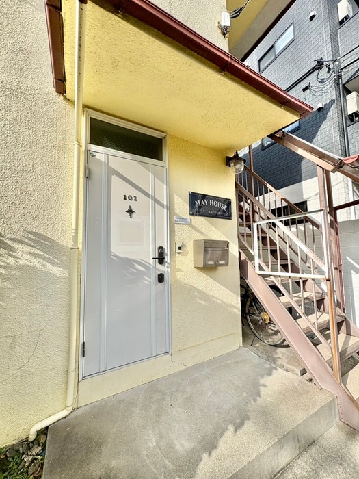 メイハウスの物件外観写真