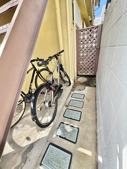 メイハウスの物件外観写真