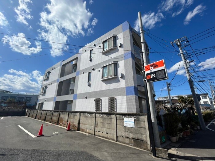 マ－サジュンの物件外観写真