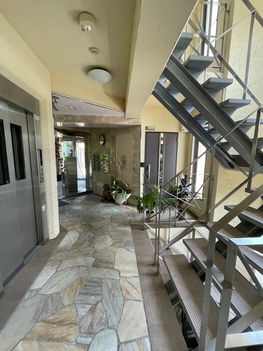 マ－サジュンの物件外観写真