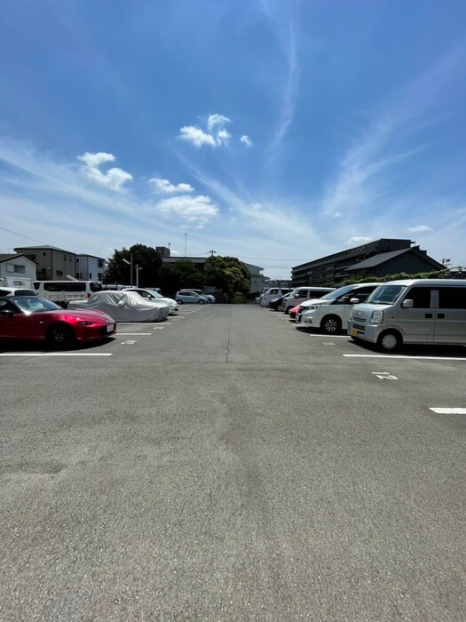 マ－サジュンの物件外観写真