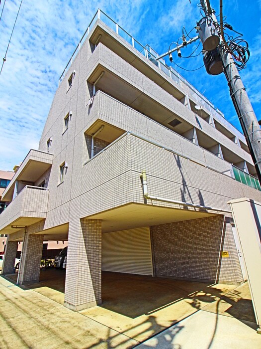 エクラン八芳の物件外観写真