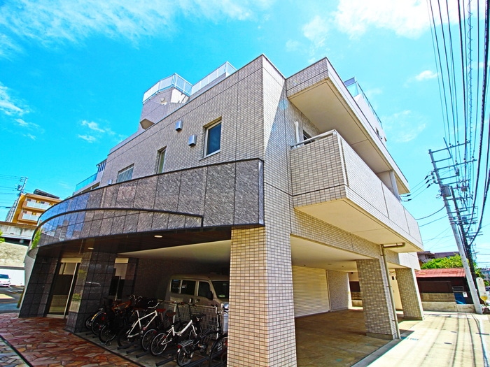 エクラン八芳の物件外観写真