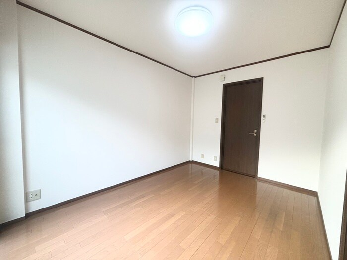 ルミエール中野の物件内観写真