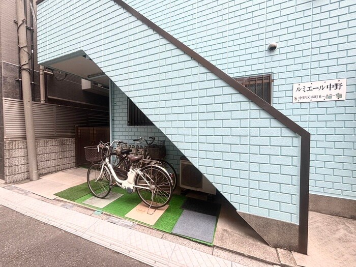 ルミエール中野の物件外観写真