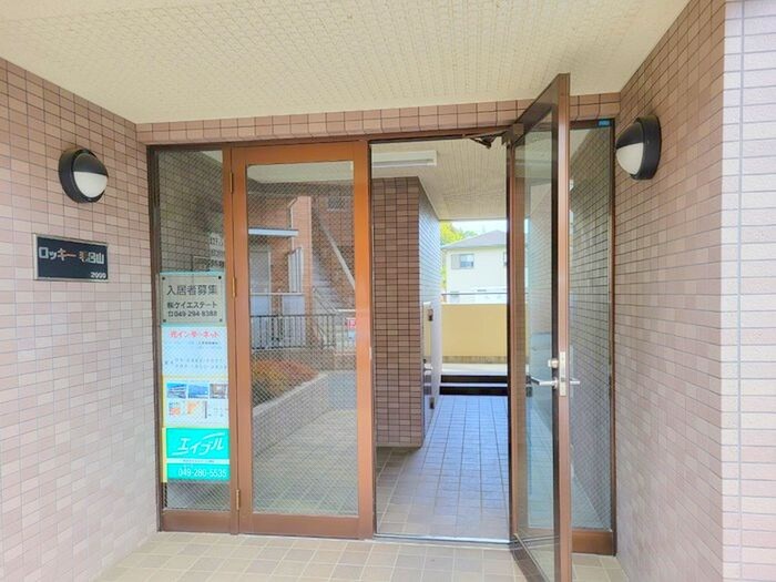 ロッキー毛呂山の物件外観写真