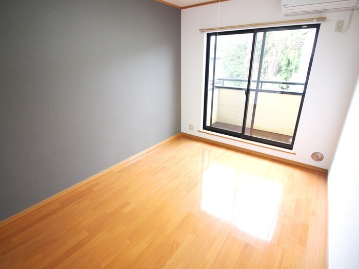 スリー・Ｗｏｏｄの物件内観写真