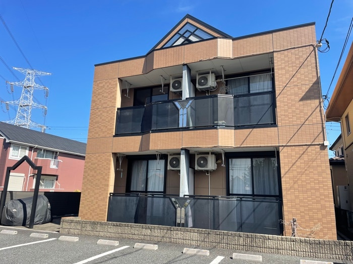 グランドイーストⅡの物件外観写真