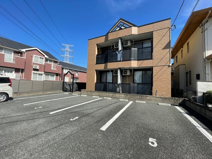 グランドイーストⅡの物件外観写真