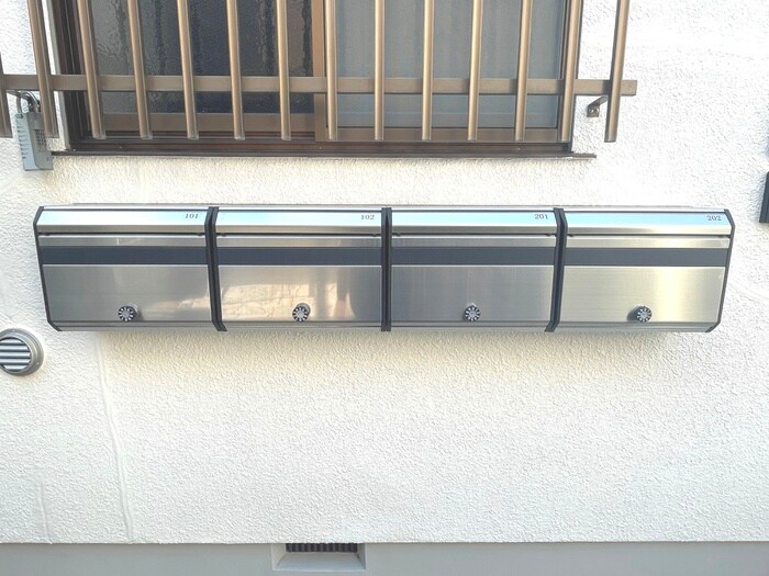 ウッディコーポ東六月町の物件外観写真