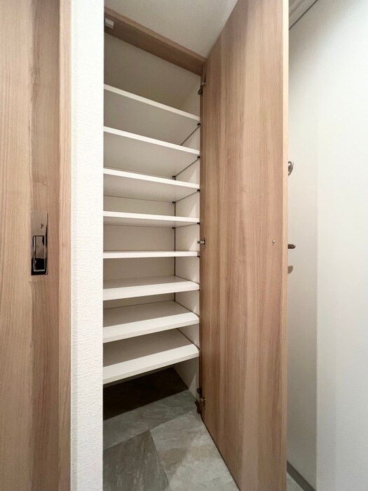 BRICK RESIDENCE 目黒本町の物件内観写真