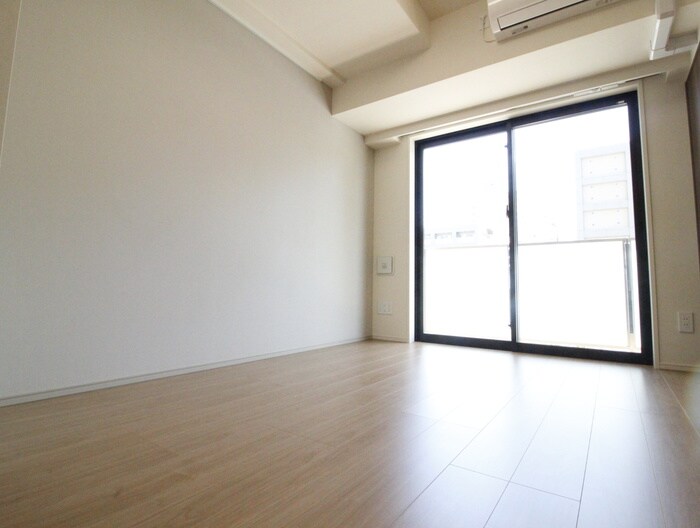 ONE ROOF RESIDENCE KIBA WESTの物件内観写真