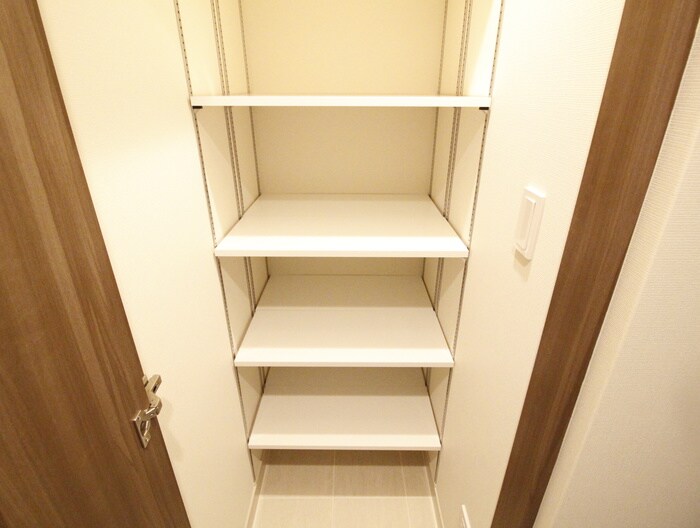 ONE ROOF RESIDENCE KIBA WESTの物件内観写真