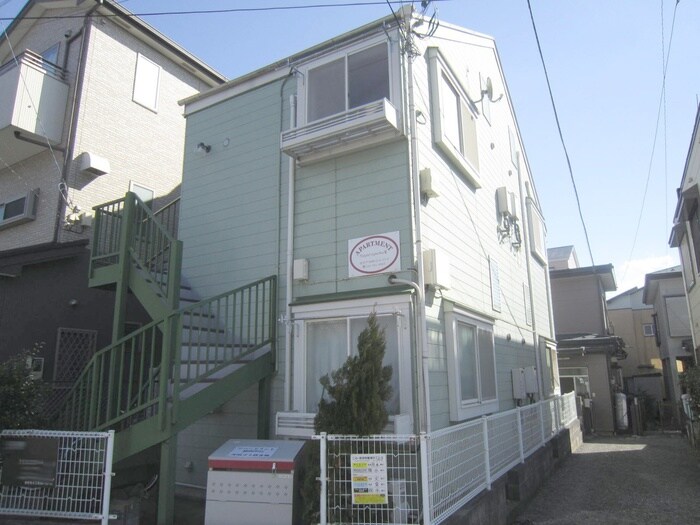 アパ－トメント相模が丘２の物件外観写真