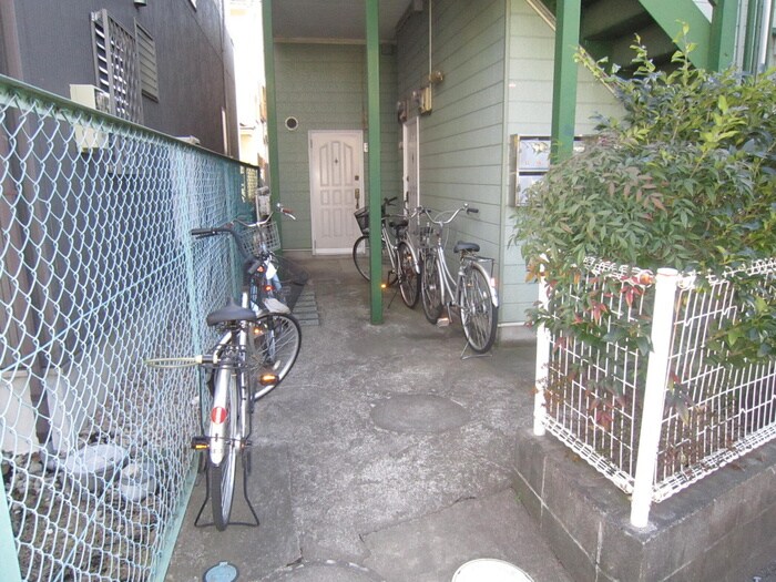 アパ－トメント相模が丘２の物件外観写真