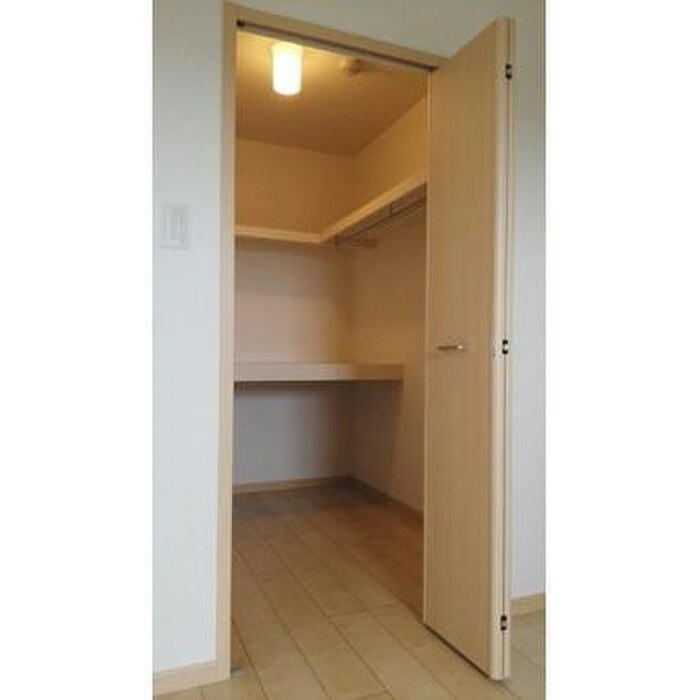 グロリア　レジデンスの物件内観写真