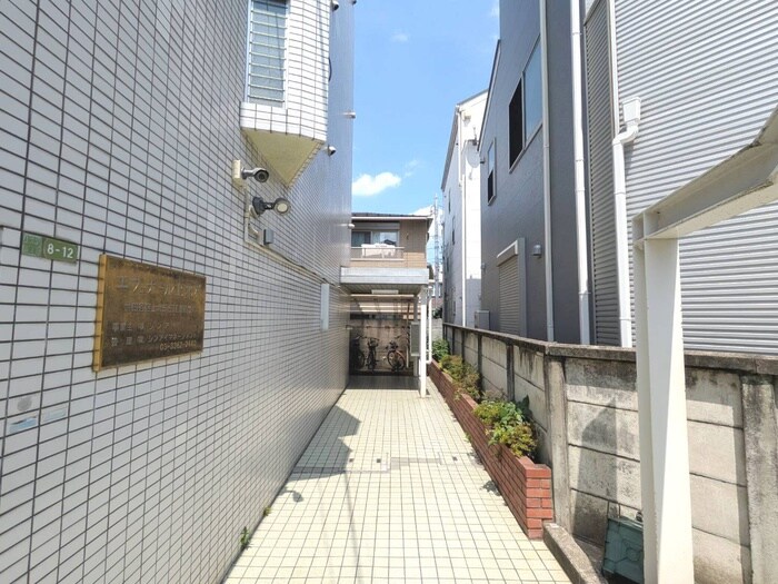 エヴェナール上北沢の物件外観写真