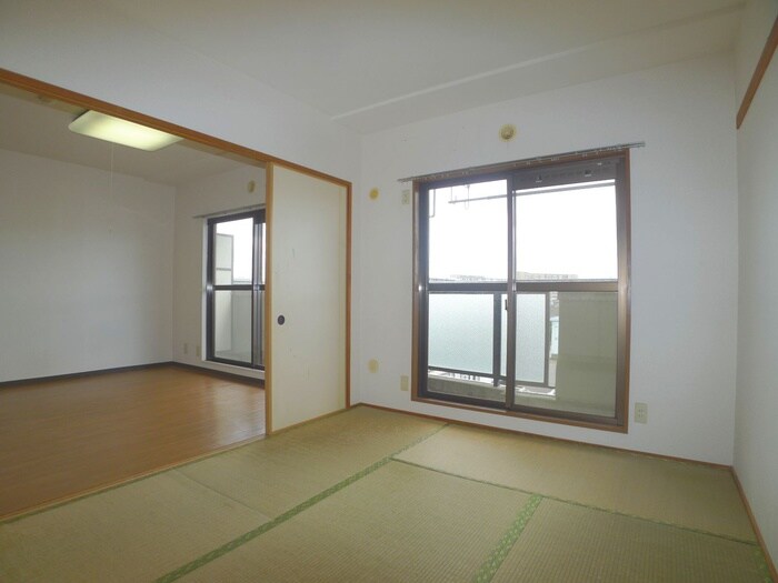 イーストパーク胡録台の物件内観写真