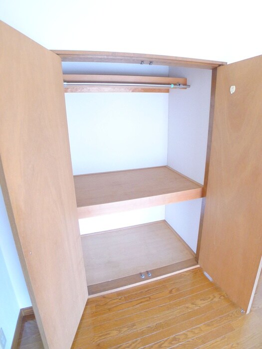 アベニュウ・アイの物件内観写真