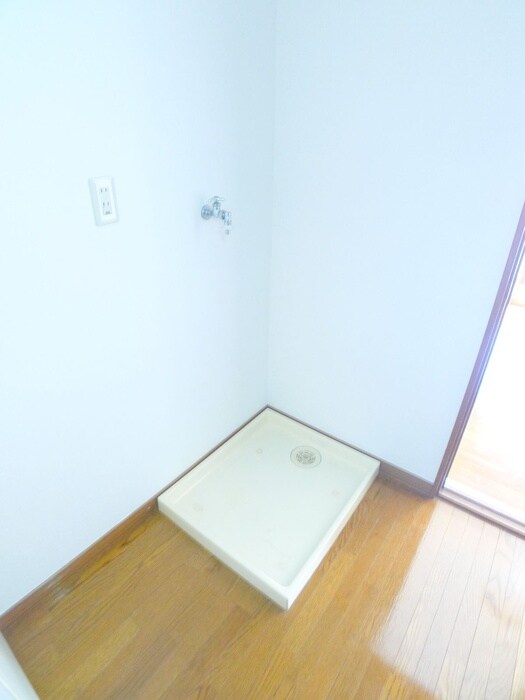 アベニュウ・アイの物件内観写真