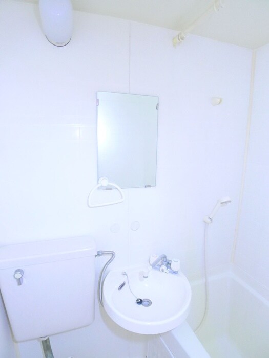 アベニュウ・アイの物件内観写真