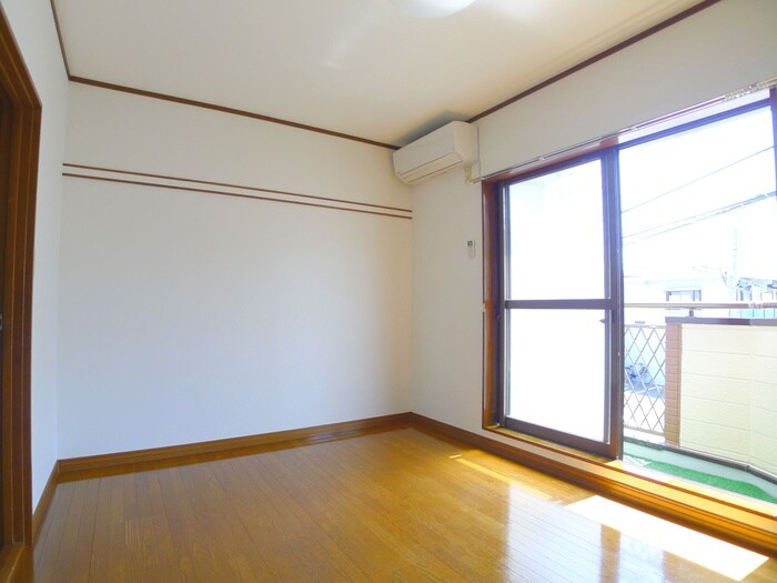 アベニュウ・アイの物件内観写真