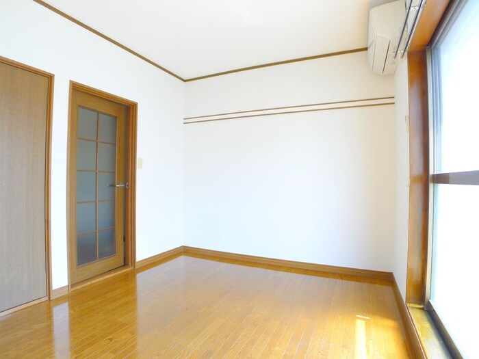 アベニュウ・アイの物件内観写真