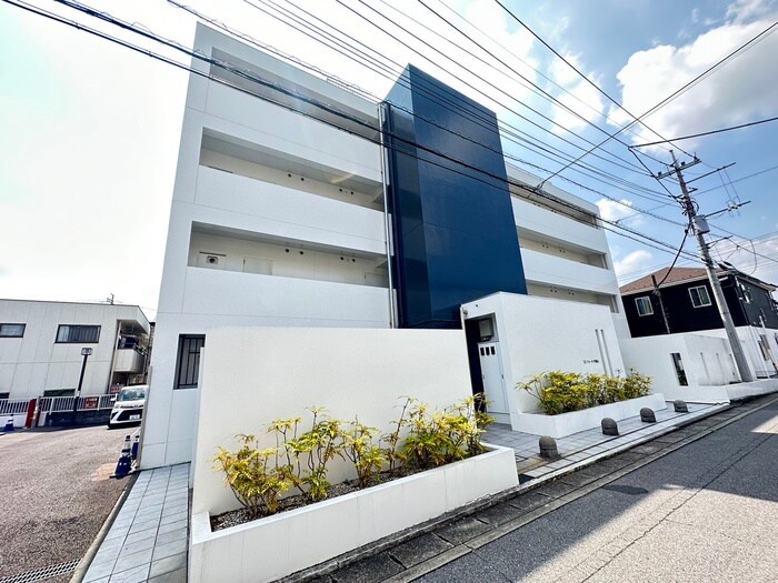 コンフォート千間台の物件外観写真