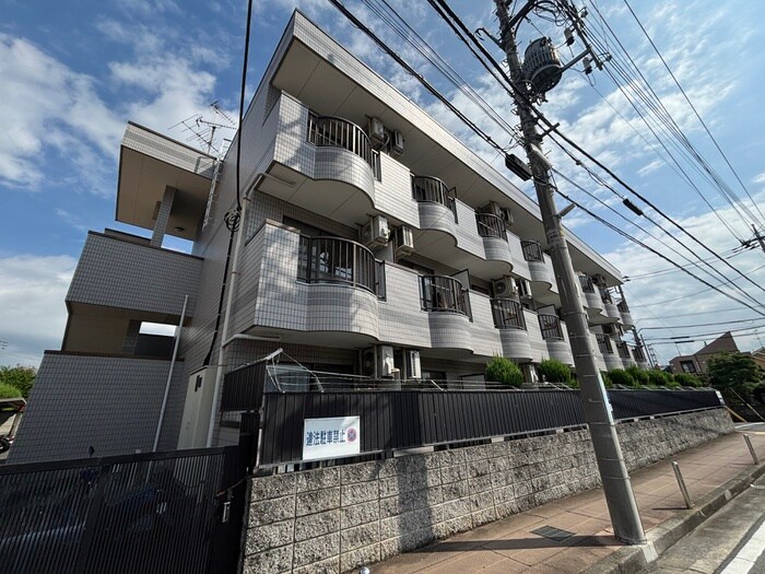 エミネンス聖蹟の物件外観写真