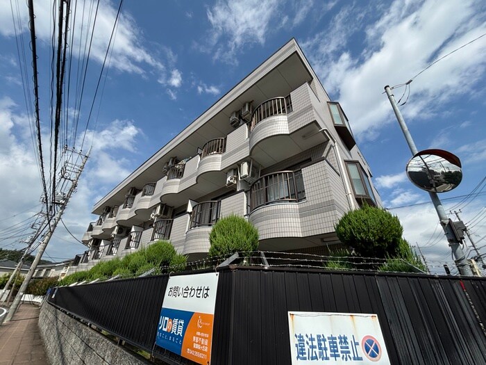 エミネンス聖蹟の物件外観写真