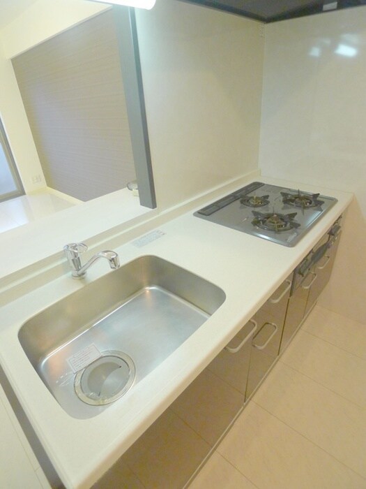 アン・ボルヌの物件内観写真