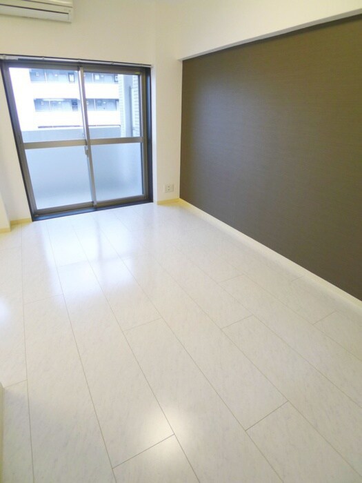 アン・ボルヌの物件内観写真