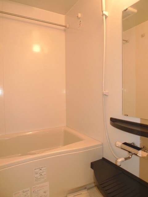 アン・ボルヌの物件内観写真