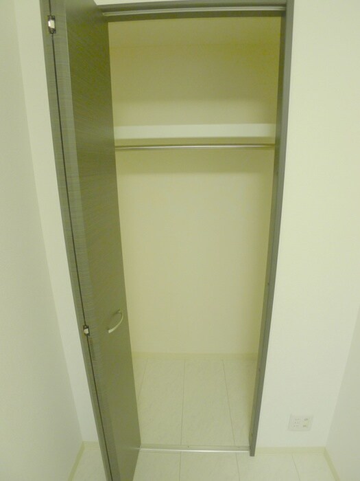 アン・ボルヌの物件内観写真