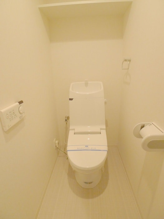 アン・ボルヌの物件内観写真