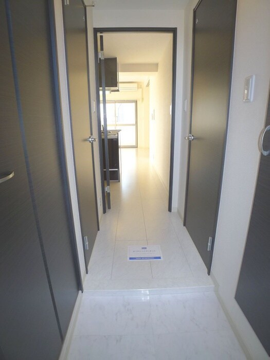 アン・ボルヌの物件内観写真