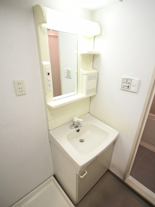 グランシャリオ国立の物件内観写真