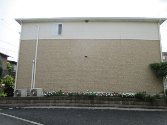 パラディの物件外観写真