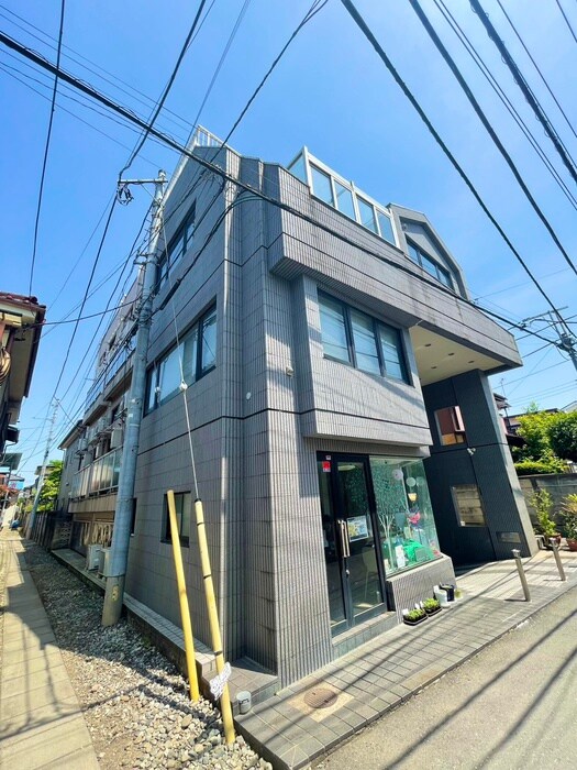 ノーブルヒルズの物件外観写真