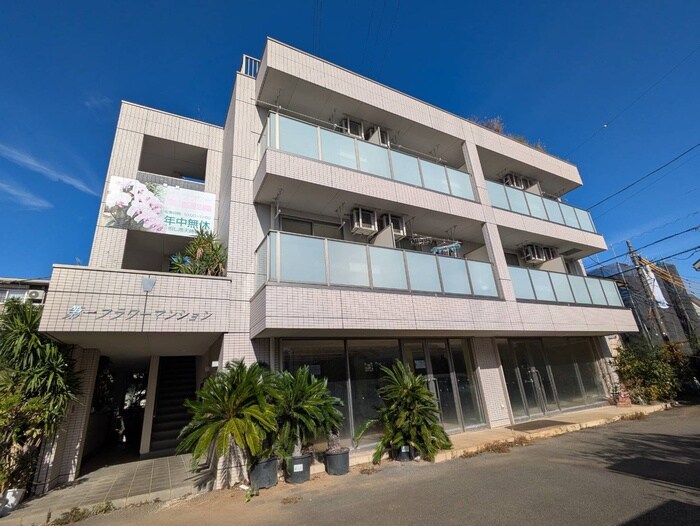 第一フラワーマンションの物件外観写真