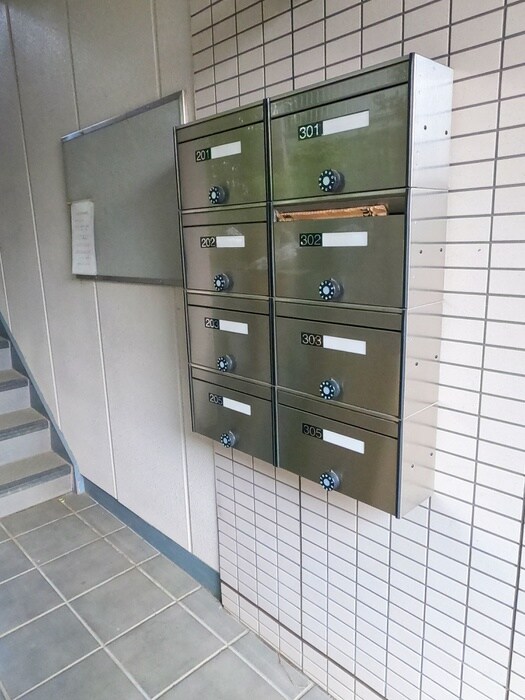 第一フラワーマンションの物件外観写真