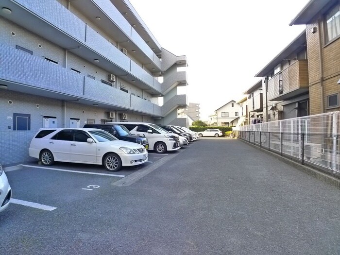 ルネス　グリシーヌの物件外観写真