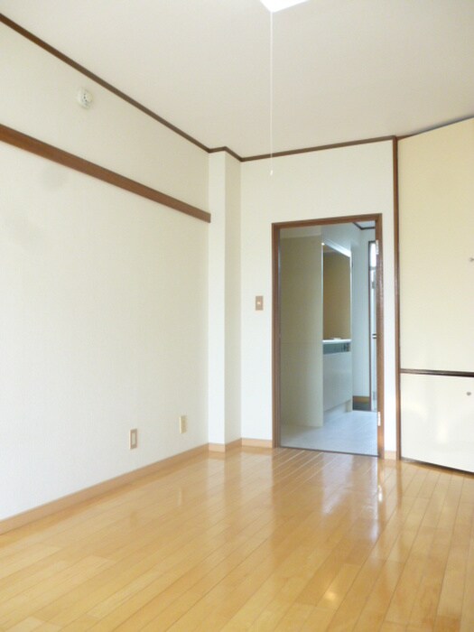 シャト－ロマネの物件内観写真