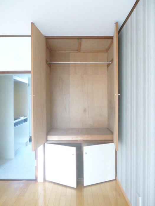 シャト－ロマネの物件内観写真